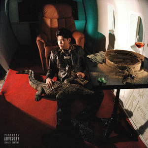 黑丝美女在床上做运动
