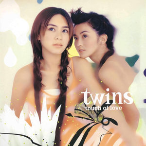 黑丝美女在床上做运动
